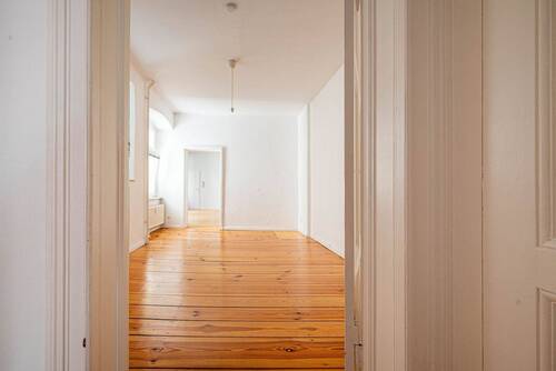 Blick ins Berliner Zimmer - Etagenwohnung mit 120,00 m² in Berlin zum Kaufen