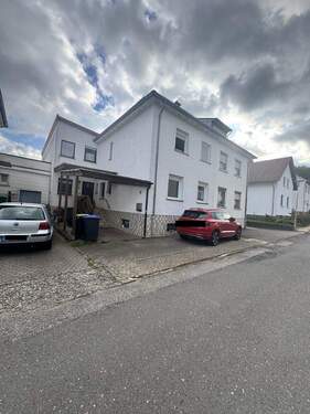 Haus Außenansicht - Doppelhaushälfte in Blieskastel zu verkaufen!