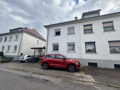 Haus Außenansicht - 7 Zimmer Doppelhaushälfte zum Kaufen in Blieskastel