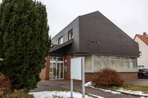 Front - Mehrfamilienhaus, Wohnhaus mit 208,00 m&sup2; in Delmenhorst zum Kaufen