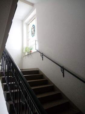 Hausflur - Etagenwohnung mit 95,00 m² in Lauter-Bernsbach zur Miete