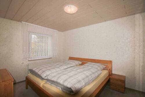 Schlafzimmer - EG - 5 Zimmer Einfamilienhaus in Nürnberg