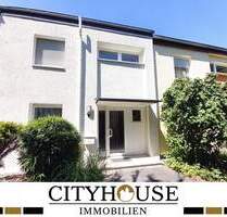 CITYHOUSE: Energetisch saniertes Reihenmittelhaus mit Balkon, Garten, Keller und TG-Stellplatz - Köln-Porz