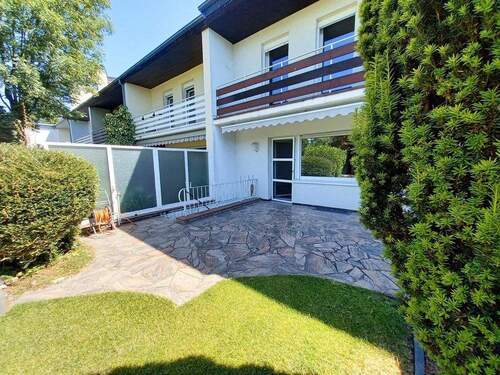 Ansicht Terrasse mit elektrischer Markise - 