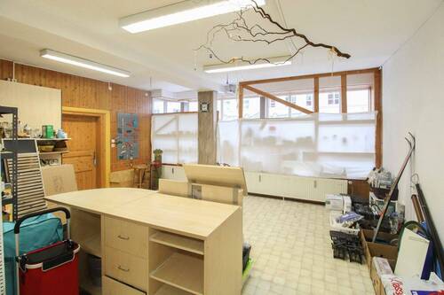 Gewerbe mit Schaufenster EG - 