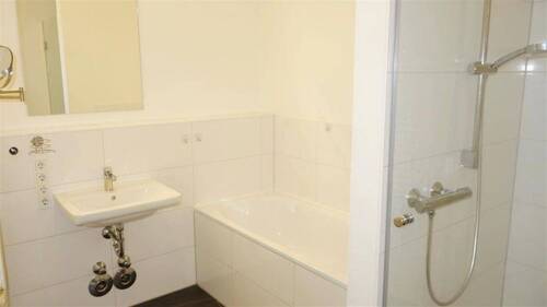Bad en Suite / Wanne u. Dusche - 