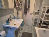 Bad1.jpg - 3 Zimmer Etagenwohnung in Aystetten