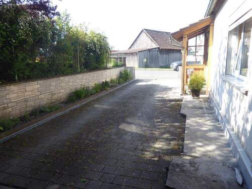 Bild2 - 6 Zimmer Einfamilienhaus zum Kaufen in Oberscheinfeld