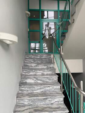 Eingang innen 2.JPG - 1 Zimmer Büro in Emmendingen