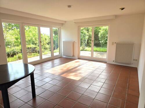 Heller Wohnraum mit Terrassenzugang (1)_#093324 - Etagenwohnung mit 100,00 m&sup2; in Würzburg zur Miete