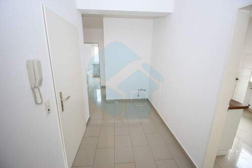 Flur - 2 Zimmer Etagenwohnung zum Kaufen in Bad Nauheim