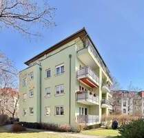 Hinreißende 2-Zimmer-Wohnung mit Balkon und TG-Stellplatz in zweiter Wohnreihe - Dresden Striesen-Ost