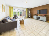 Wohn-/Esszimmer (KI) - 
