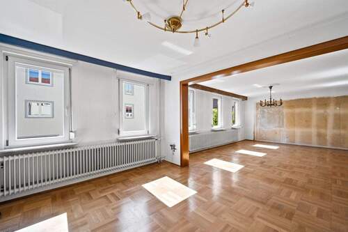 1. Stock Wohnzimmer, Bild 2 - 1 Zimmer Einfamilienhaus in Mühlheim an der Donau