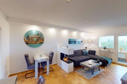 Bild 1 - Möblierte & sanierte 2-Zimmerwohnung mit Balkon und Aufzug nahe Ringbahn
