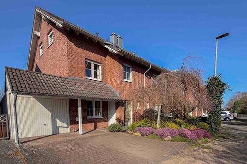 Außenansicht(1) - Charmante Doppelhaushälfte in ruhiger Lage von Herrig (Erftstadt) mit traumhaftem Garten