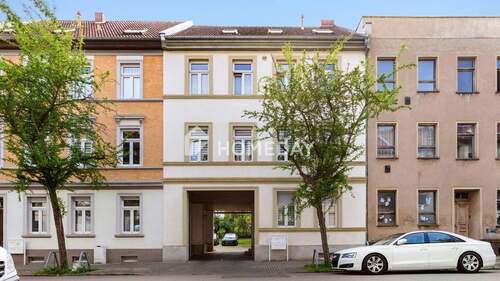Außenansicht 1 - Attraktive 3-Zimmer-Wohnung mit Südbalkon, Tageslichtbad und Stellplatz - in zentraler Lage