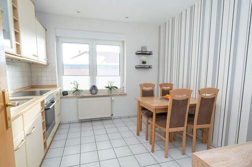 Küche - 4 Zimmer Doppelhaushälfte in Hemmoor