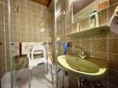 Badezimmer mit Dusche - 