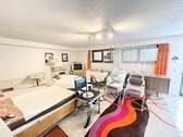 geräumiges Zimmer im Kellergeschoss - 