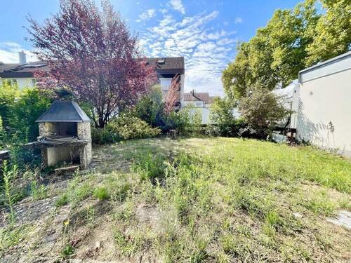 Garten mit gemauertem Grill - 4 Zimmer Reihenendhaus zum Kaufen in Weil am Rhein