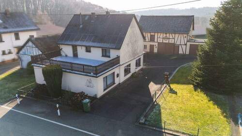 Willkommen im Hof - 6 Zimmer Einfamilienhaus zum Kaufen in Hausen (Wied)