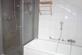 Bad, BW, Dusche - 