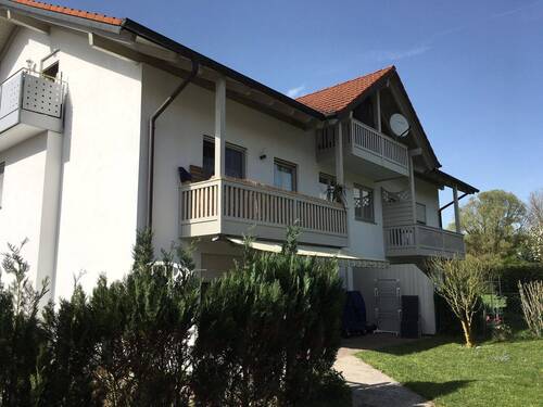 IMG 4745 - Gepflegte 2 Zi.-Dachgeschoss-Wohnung mit Einbauküche, 2 Balkonen und 2 Stellplätzen