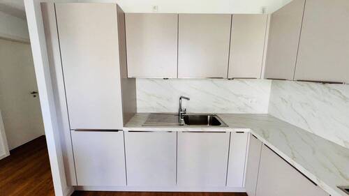 Bild 1 - Familienfreundliche 5-Zimmer Wohnung mit Terrasse und eigenem Garten in Schönefeld