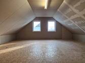 Weitere Ausbaureserve im Dachgeschoss vorhanden. - 