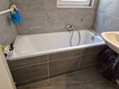 Neues Bad mit Wanne - 