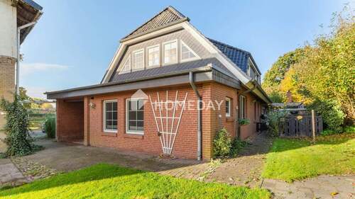 Außenansicht 1 - 9 Zimmer Mehrfamilienhaus, Wohnhaus in Stafstedt