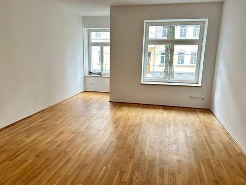 Wohnzimmer - 3 Zimmer Etagenwohnung zum Kaufen in Chemnitz