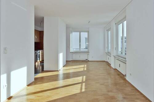 Essbereich - Etagenwohnung mit 108,00 m&sup2; in München zum Kaufen