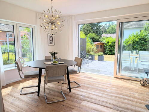 Wohnzimmer - 6 Zimmer Reihenendhaus zum Kaufen in Lüneburg