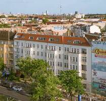 Sanierte 1-Zimmer-Altbauwohnung mit Balkon in zentralem Weddinger Kiez - Berlin