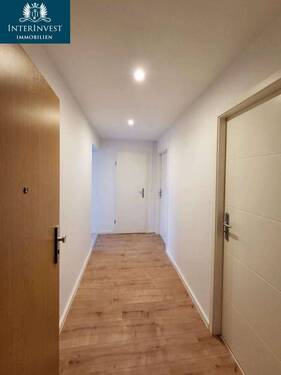 Flur Bild 1 - 3 Zimmer Etagenwohnung in Magdeburg