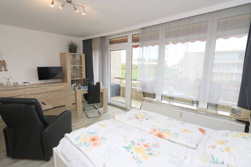 Wohn-/Ess-/Schlafbereich - 1 Zimmer Etagenwohnung zum Kaufen in Grömitz