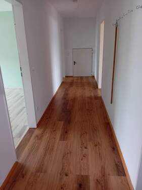 ...von hier aus gelangen Sie in die einzelnen Räume - 4 Zimmer Etagenwohnung in Sigmaringen