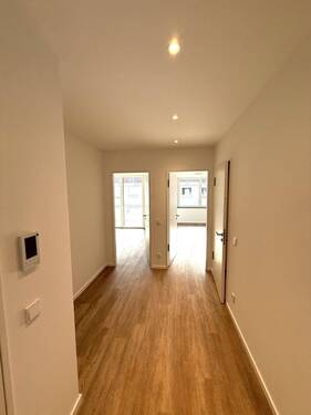 Flur - 3 Zimmer Etagenwohnung zur Miete in Hannover