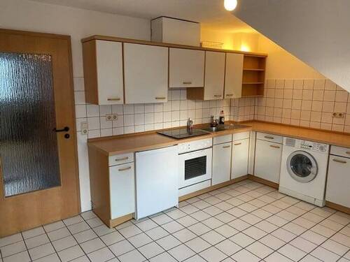 Einbauküche - Schöne Dachgeschosswohnung mitten in der Stadt