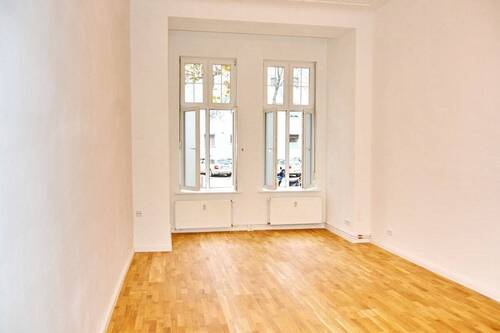 Wohnung 8 - Jetzt einziehen: 2 Zimmer mit Tageslichtbad + Badewanne + Ist-Zustand ++ PROVISIONSFREI
