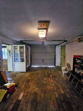 Scheune / Garagenausfahrt - 