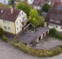 Großzügiges Zweifamilienhaus mit Garten, Garagen und viel Gestaltungspotenzial - Waiblingen / Bittenfeld Großzügiges Zweifamilienhaus mit Garten, Garagen und viel Gestaltungspotenzial - Waiblingen / Bittenfeld