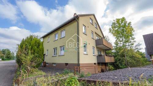 Außenansicht - 6 Zimmer Mehrfamilienhaus, Wohnhaus zum Kaufen in Waiblingen / Bittenfeld