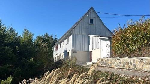 Front- und Seitenansicht - Ein Ausblick wie kein zweiter - 52.000,00 EUR Kaufpreis, ca.  138,00 m² Wohnfläche