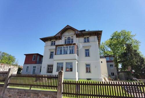 Haupthaus - 3 Zimmer Etagenwohnung zum Kaufen in Radebeul
