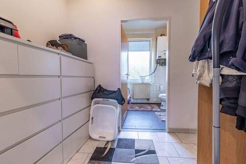 Flur/Ankleide - EG - 