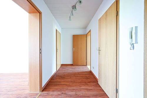 Flur - Gemütliche 2-Zimmer-Wohnung mit Balkon in Altchemnitz - Perfekt für Ihr neues Zuhause