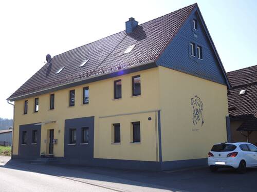 Außenansicht - Energetisch saniertes 3-Familienhaus inkl. Nachbargrundstück zu verkaufen